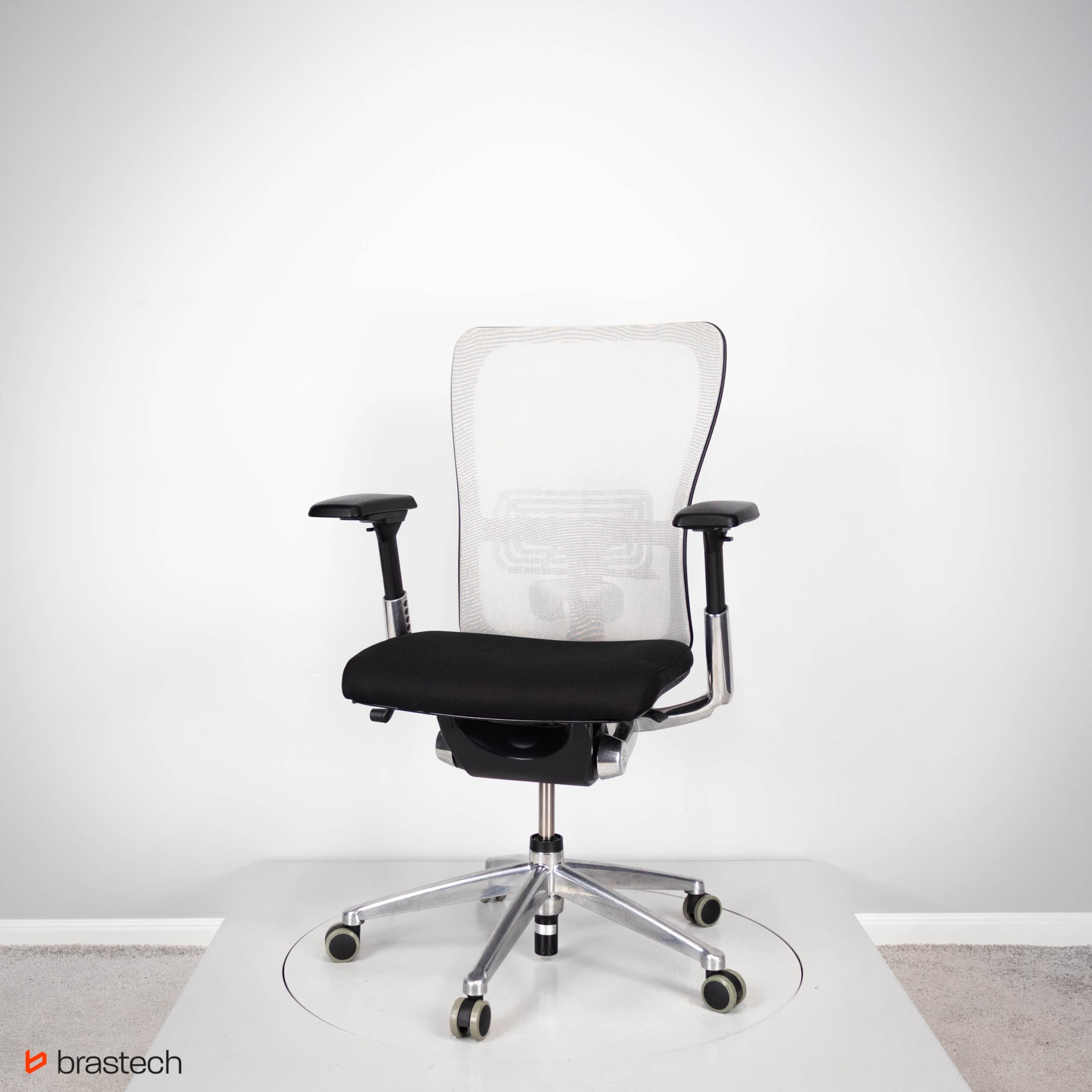 Fotel ergonomiczny ranking 2025 – który fotel ergonomiczny wybrać do pracy? 4 Haworth Zody. Źródło: Brastech