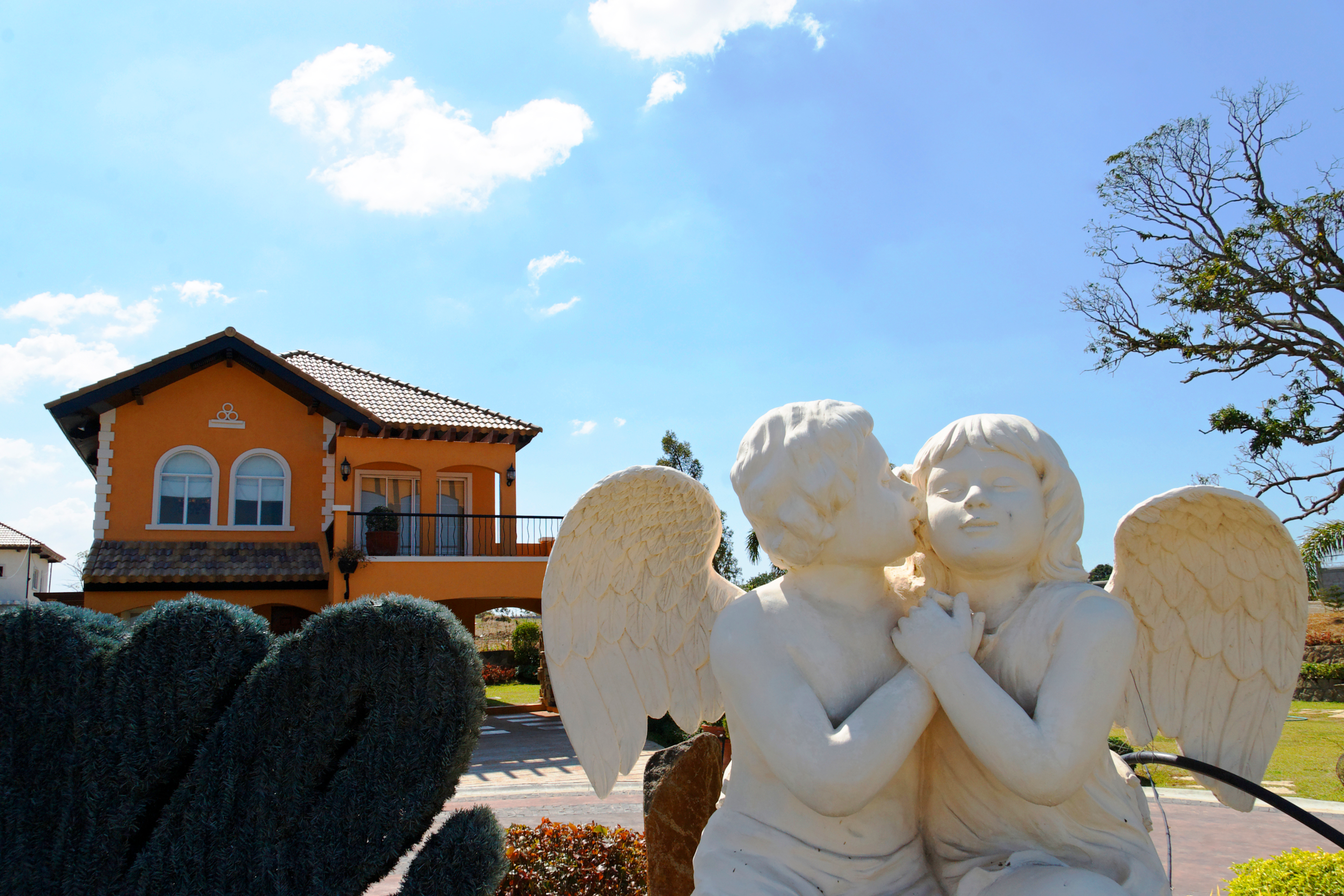 Outside View Of The Leandro Luxury Home