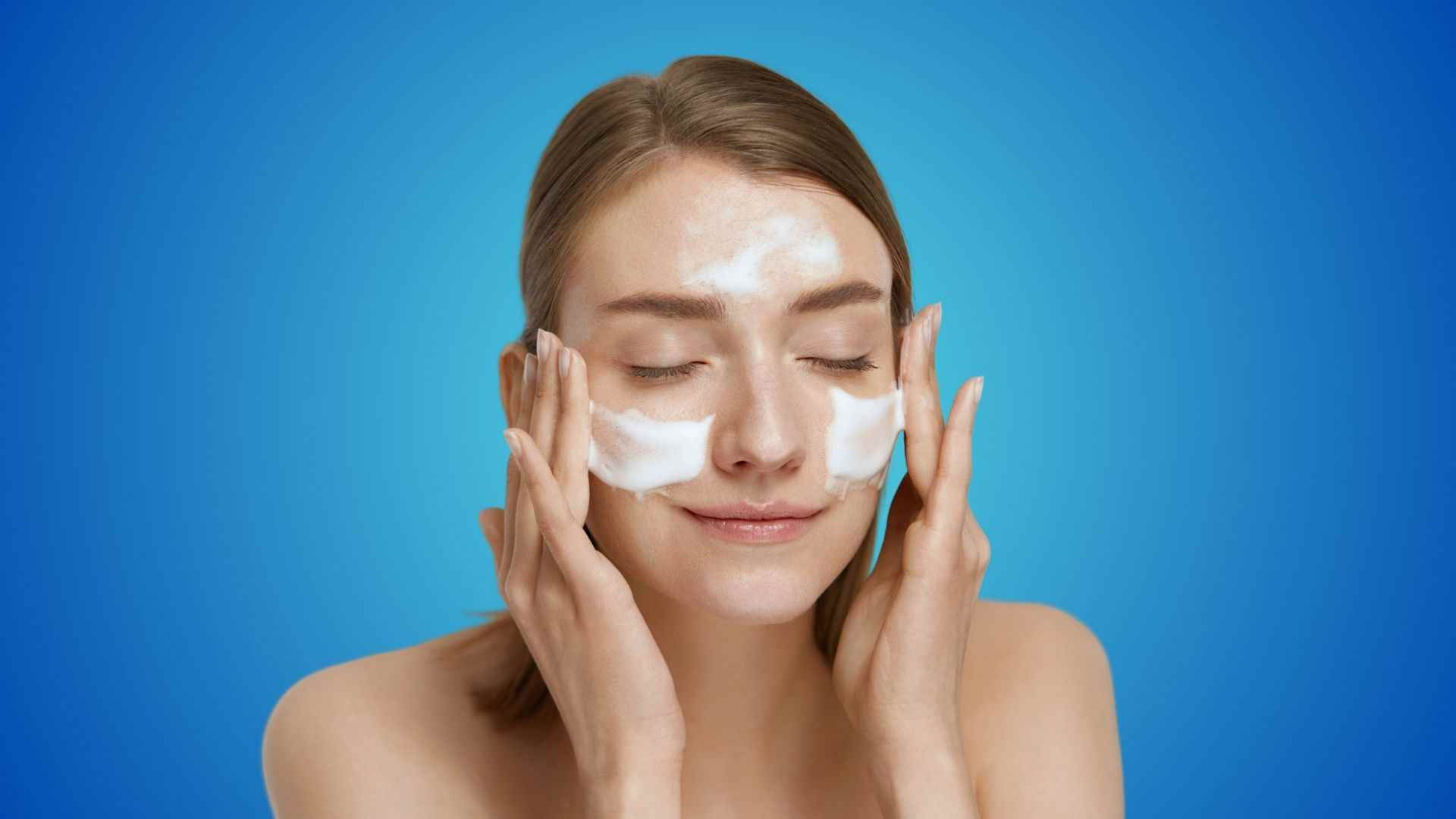Should You Wash Your Face Before or After Shower? biöm