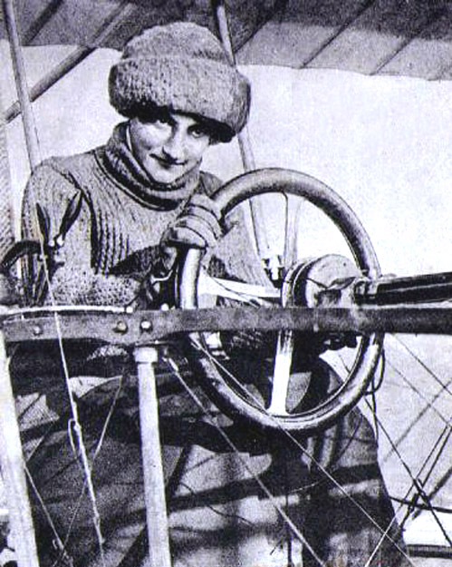 Raymonde de Laroche in her Voisin aeroplane in 1909.
