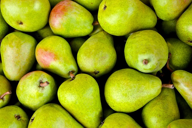 Hiking Snacks Fresh Pears