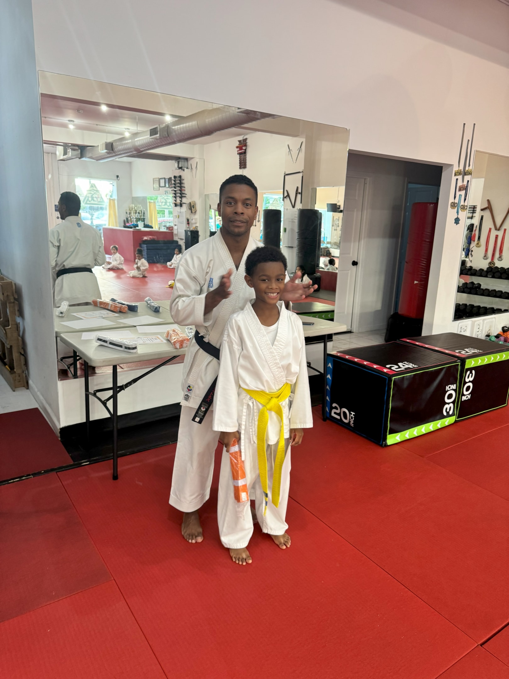 the physical and mental benefits of taking karate classes, even beginner classes, is the perfect practice to improve overall health and make new friends. while other students find a physical and mental challenge from sports, martial arts students have incorporated their karate techniques and karate journey into their daily lives