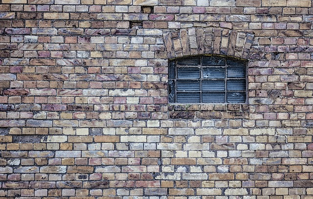 window, wall, stone wall, North Dakota investment property, lower property taxes, rising median home value, private lenders, repair value, prices below national average, oil boom, Grand Forks, North Dakota property, housing market, cash houses, purchase houses, cash flow properties, investing, investors, city, cities, house, rent, high rates for rentals