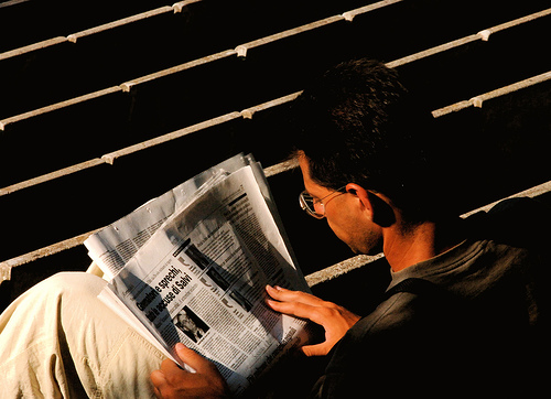 Focus on just the news by reading it on paper. | Photo from pedrosimoes7 via Flickr
