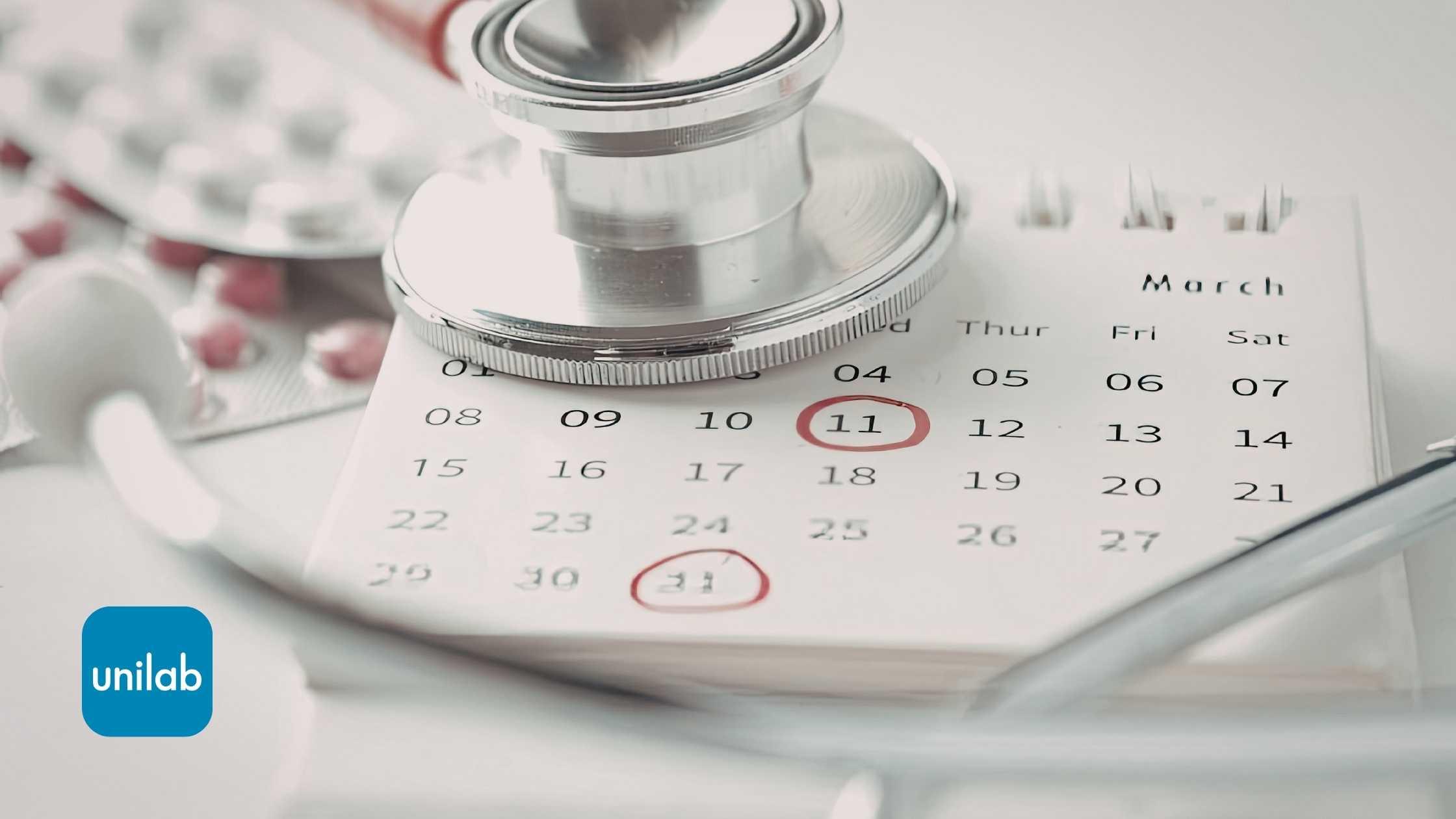 A calendar and a stethascope