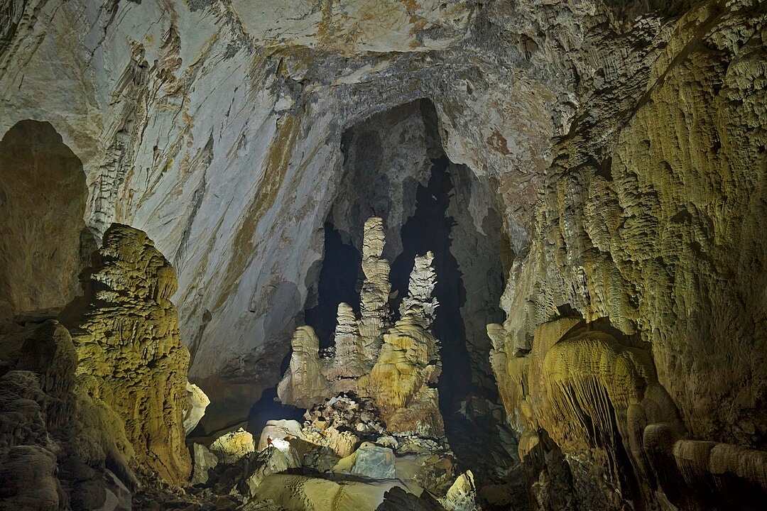 A Mesmerizing Place - SON DOONG CAVE WORLD'S LARGEST CAVE