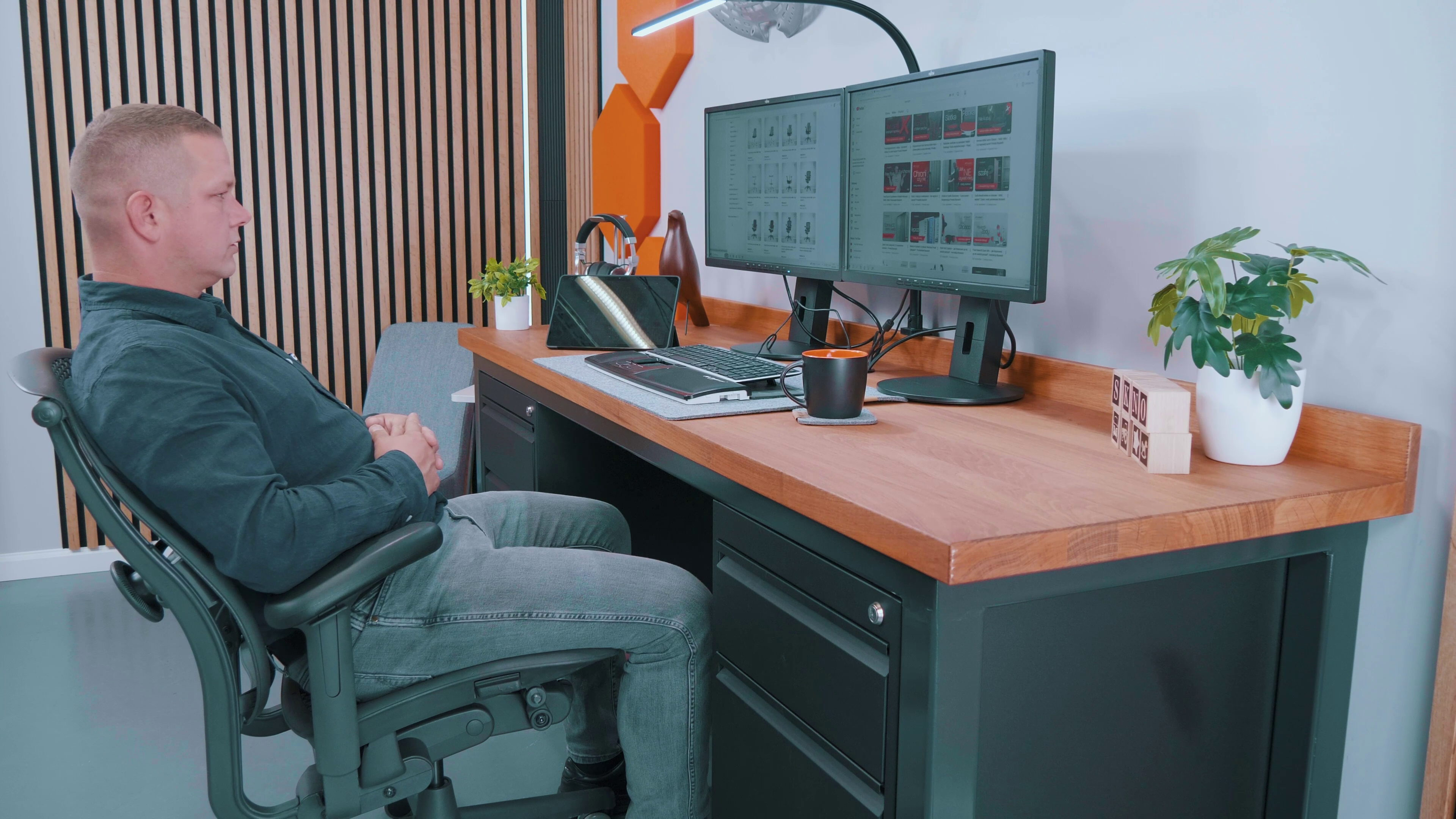 Herman Miller Celle – trwałość i ergonomia w praktyce pracy biurowej 3 HM Celle podczas codziennego użytku. Źródło: Brastech