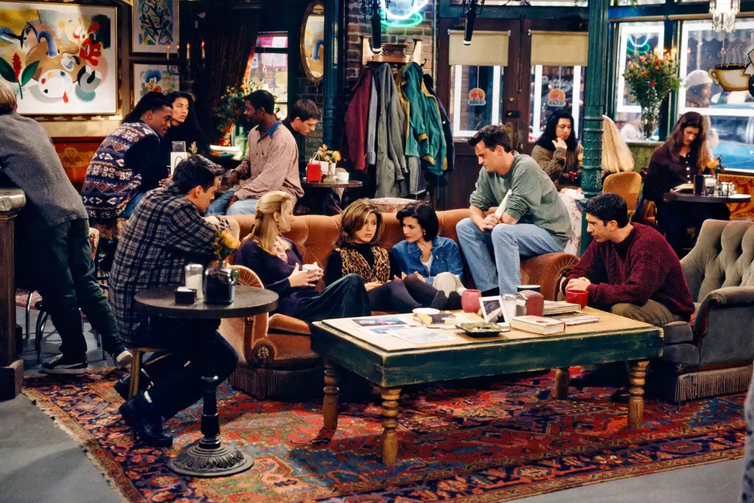 Friends sitting all together in central perk