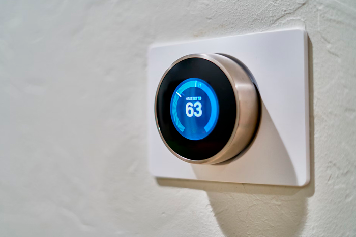 Smart thermostat to constant temperature controll