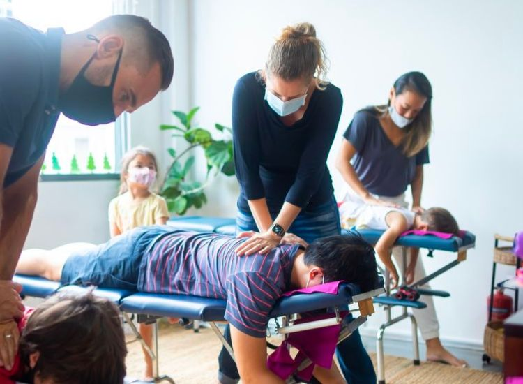 Top 7 Best Chiropractors In Singapore - The Singaporean