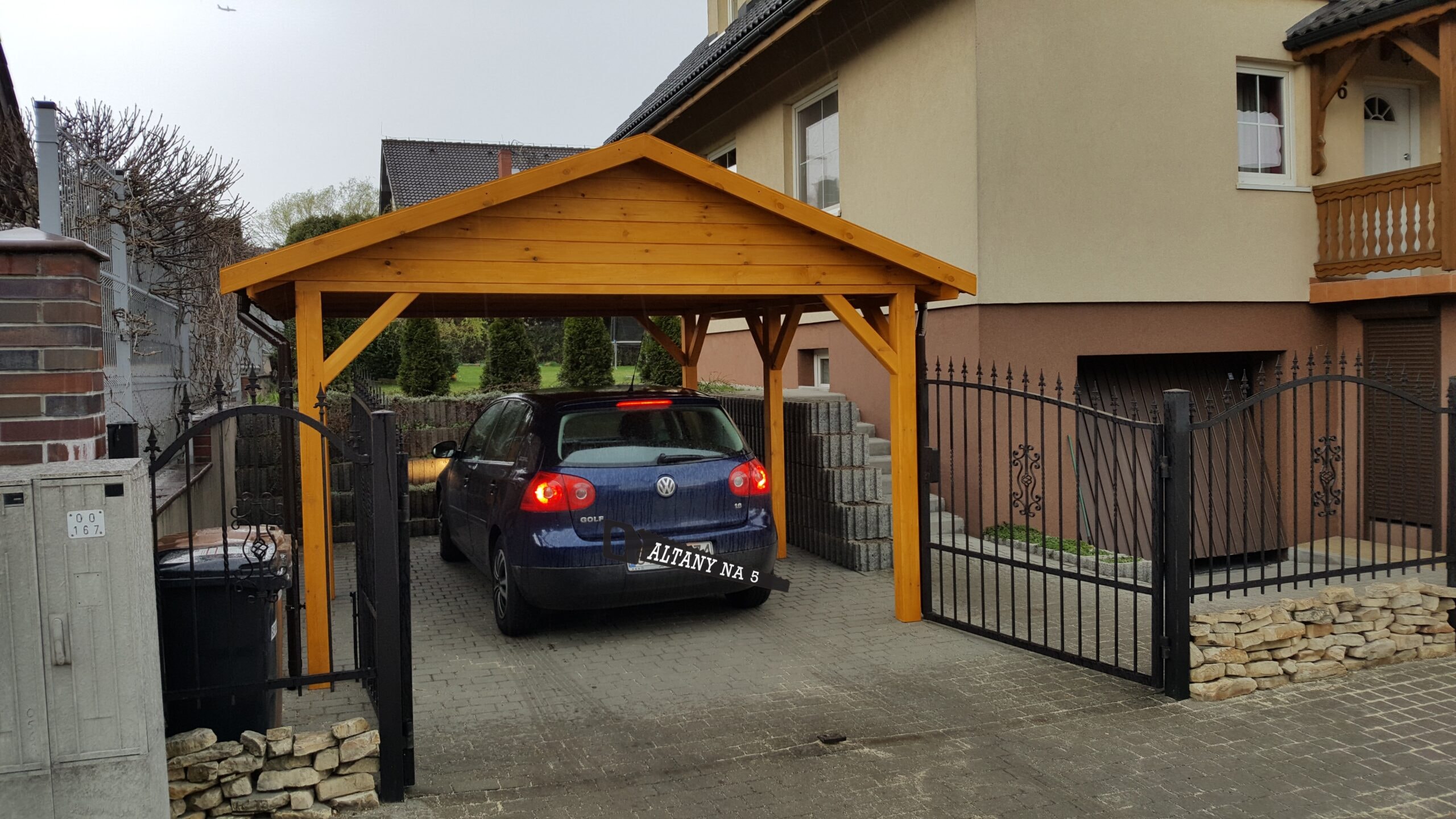 Drewniana wiata samochodowa - waty drewniane altanyna5.pl