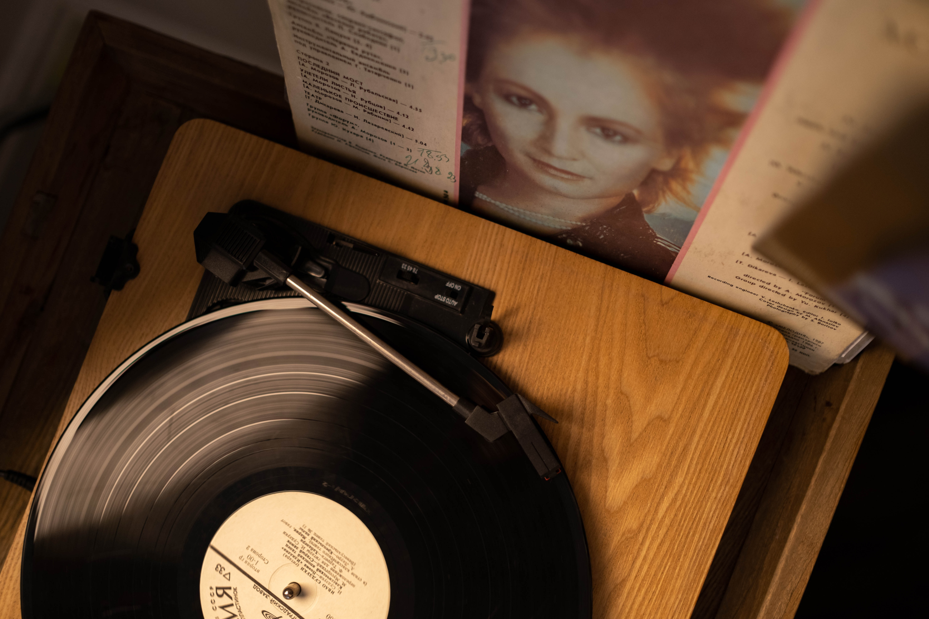 turntables, spirit level, turntable stand