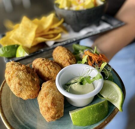 Curacao Vacation, Cronch fritters