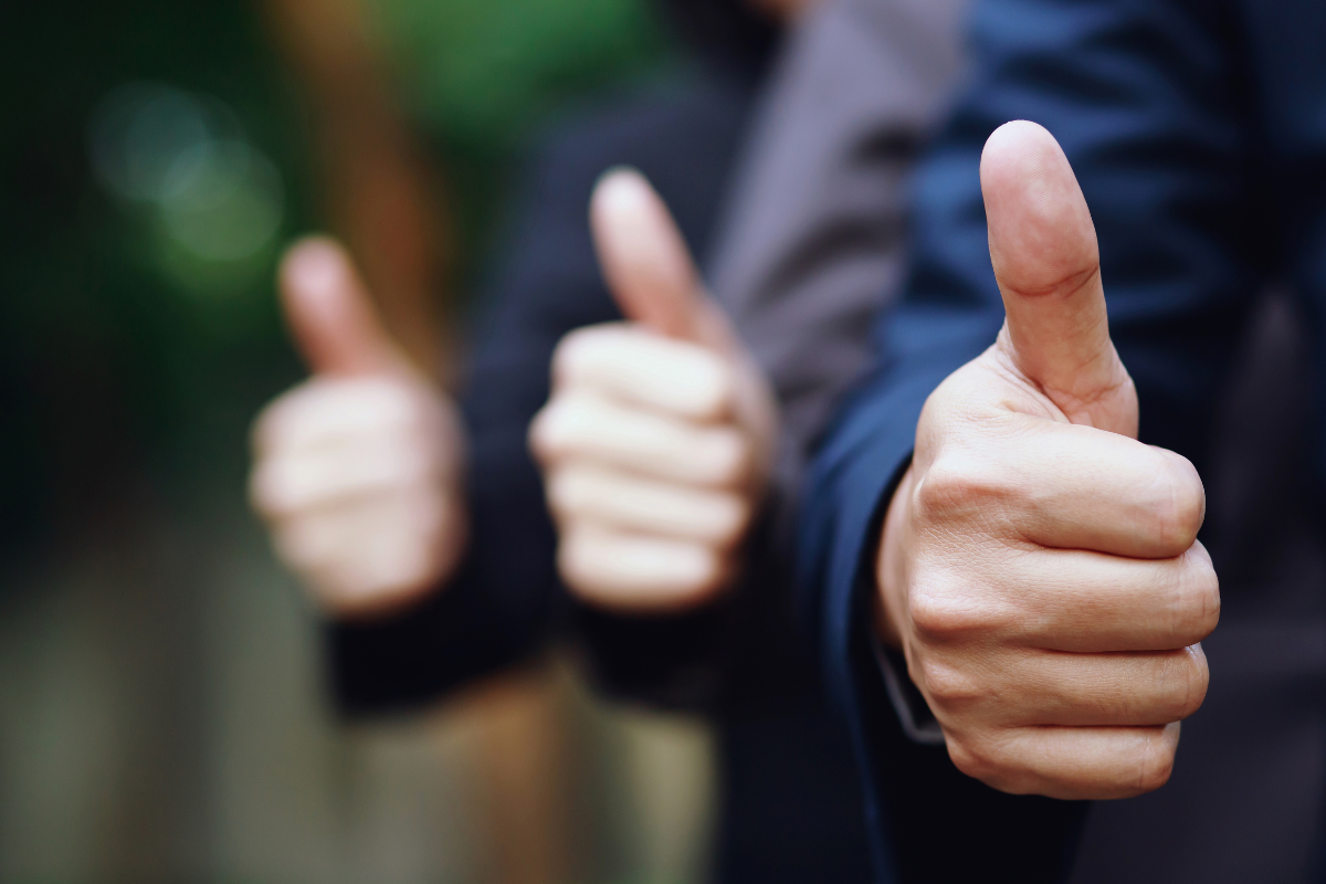 Thumbs up for plastic surgery procedures in Naples, FL