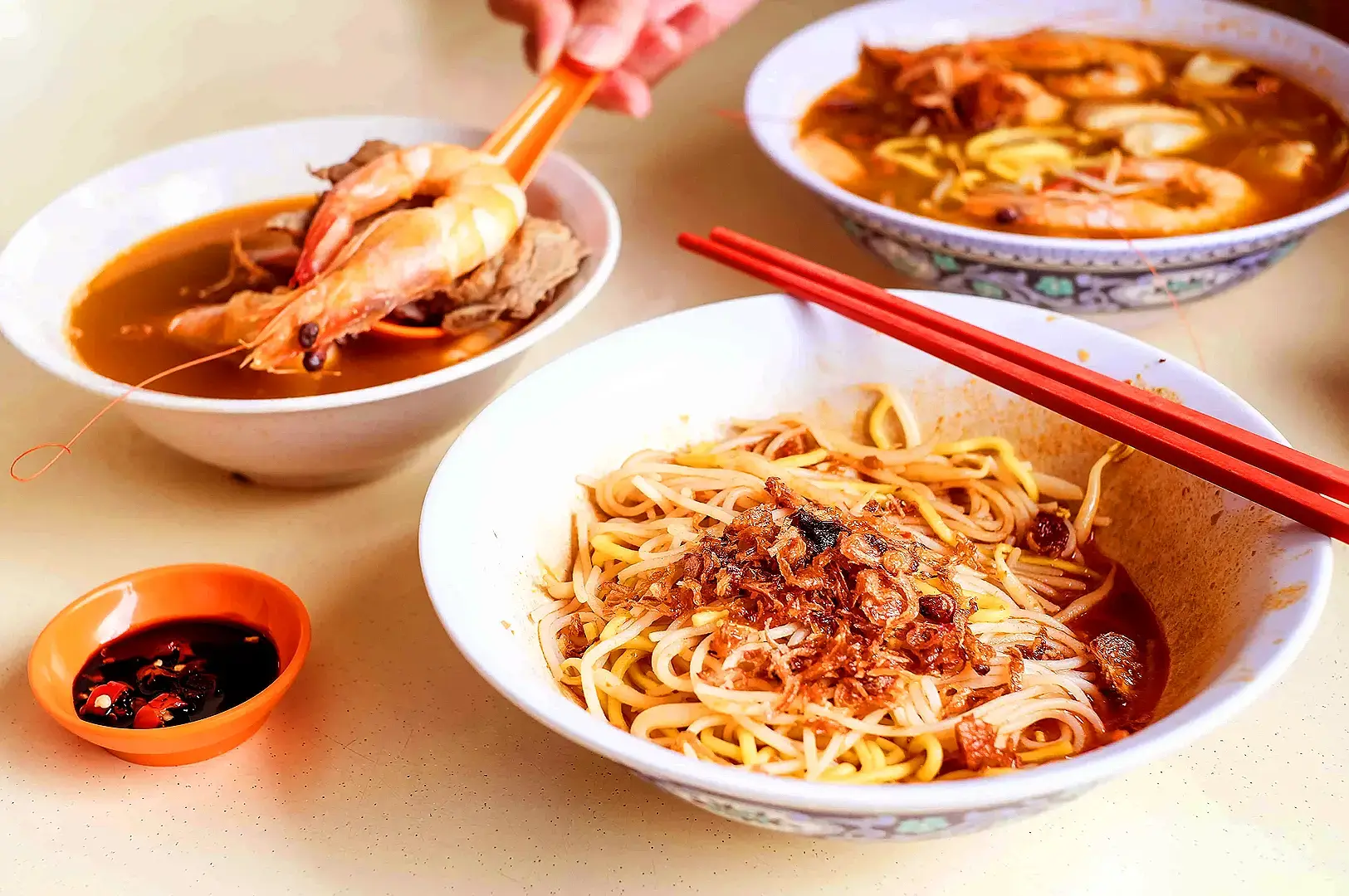 River South Hoe Nam Prawn Noodle Singapore bowl of prawn mee with prawns, pork ribs and rich broth