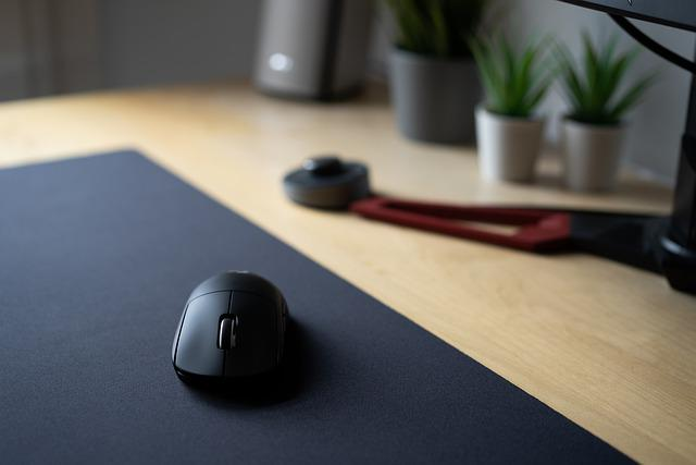 gaming mouse, mouse pad, desk