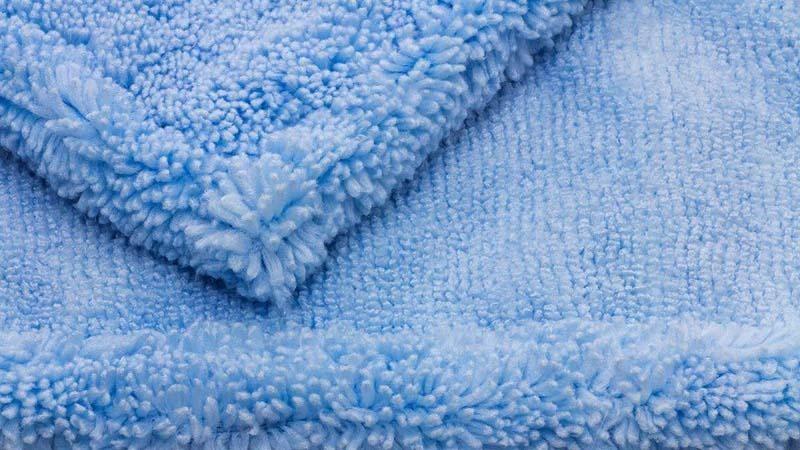 Hemmed Edge Microfiber Towel