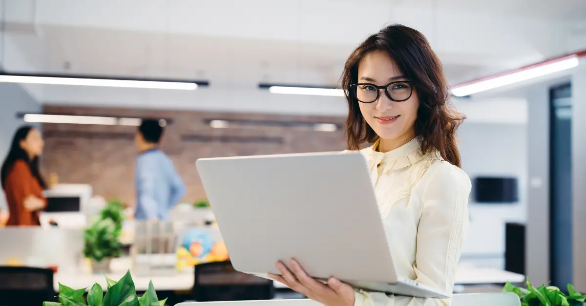 A woman researching the new 1099 rules on OnlyFans.