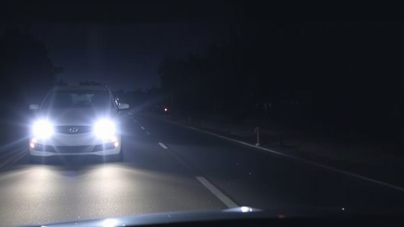 Glare onto oncoming traffic from headlights