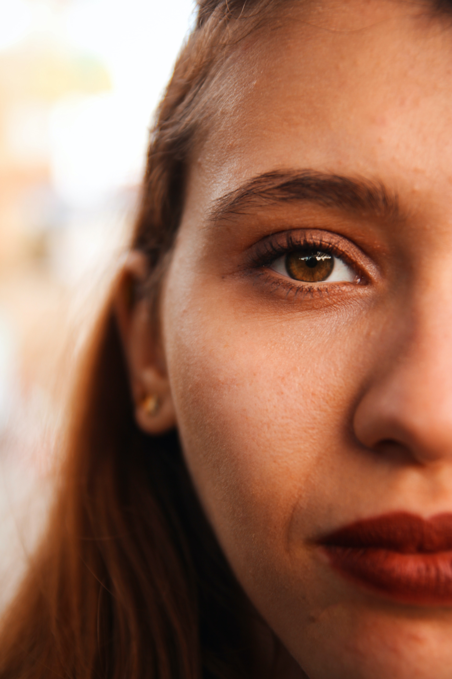 Une image montrant la moitié du visage d'une jeune femme aux yeux marrons.
Les images et logos vectorisés permettent d'éviter l'effet flou et perdre en qualité