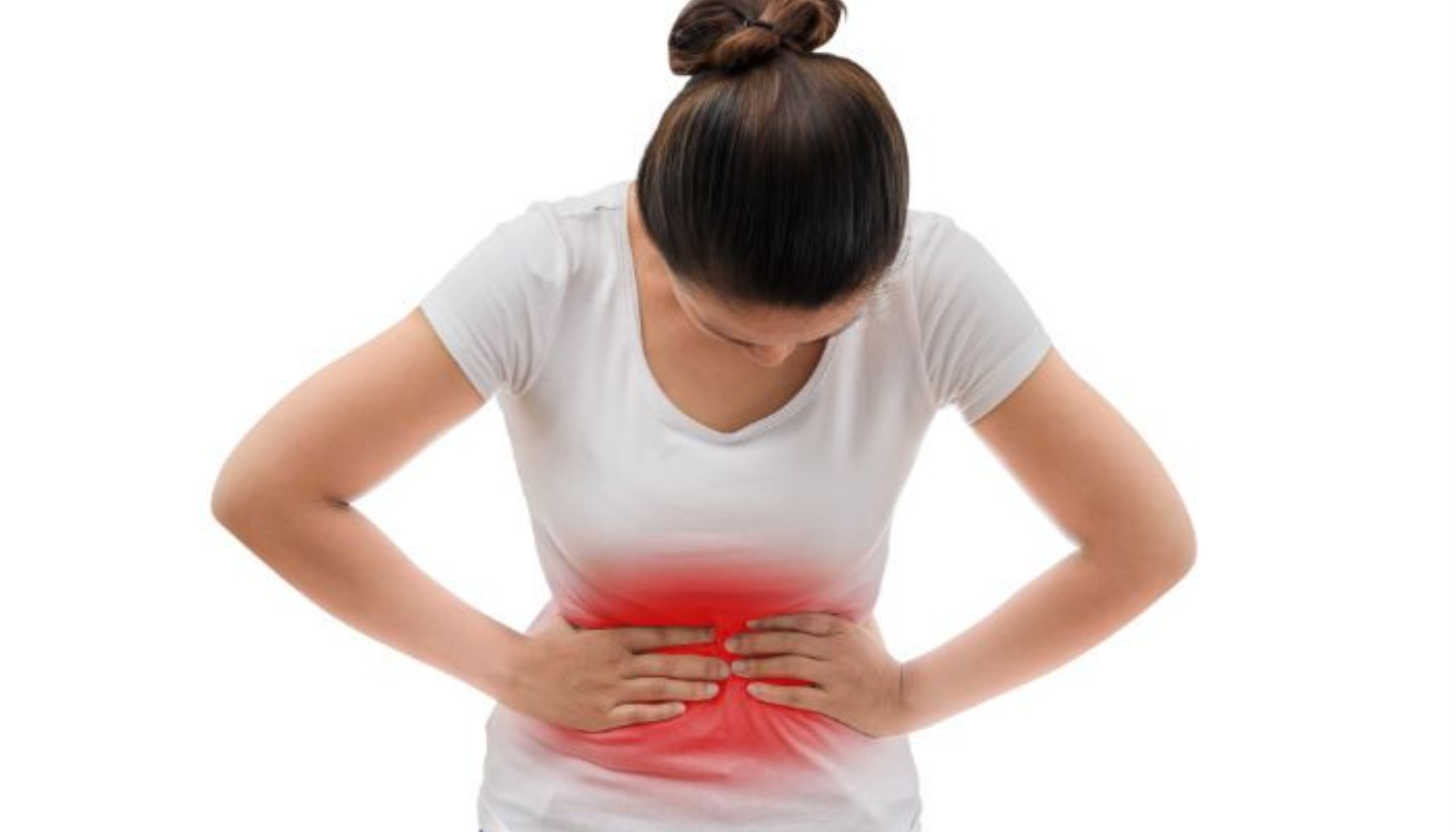 Kvinne holder magen med begge hender, tydelig smerte og rødlig markering som symboliserer magesmerter eller mageplager.