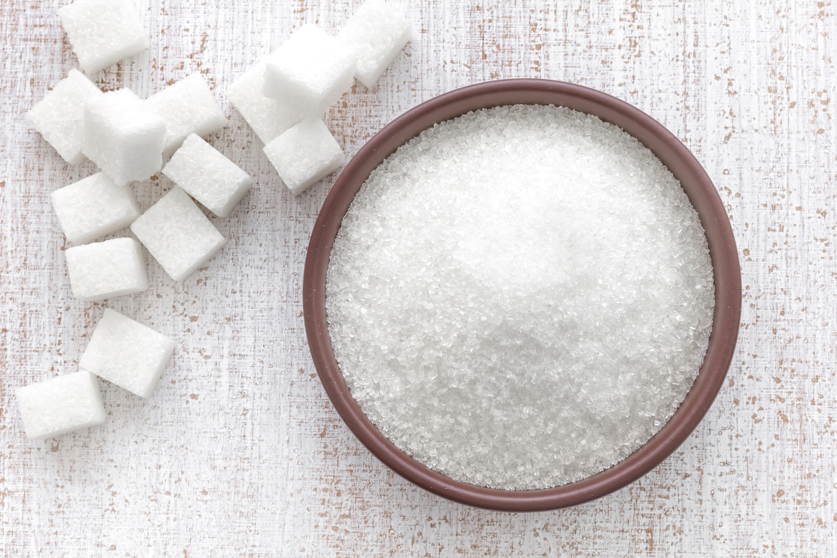 bowl of sugar and sugar cubes