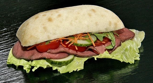 sandwich, roast beef, cucumber
