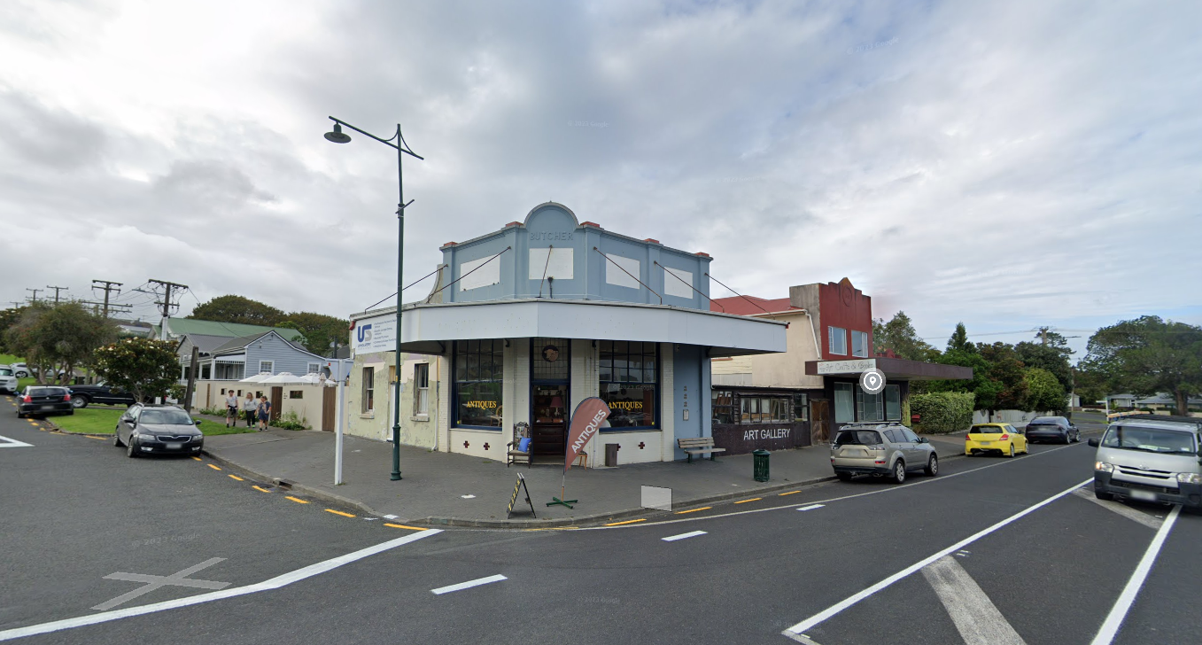 Google street map location of the store in Hellensville