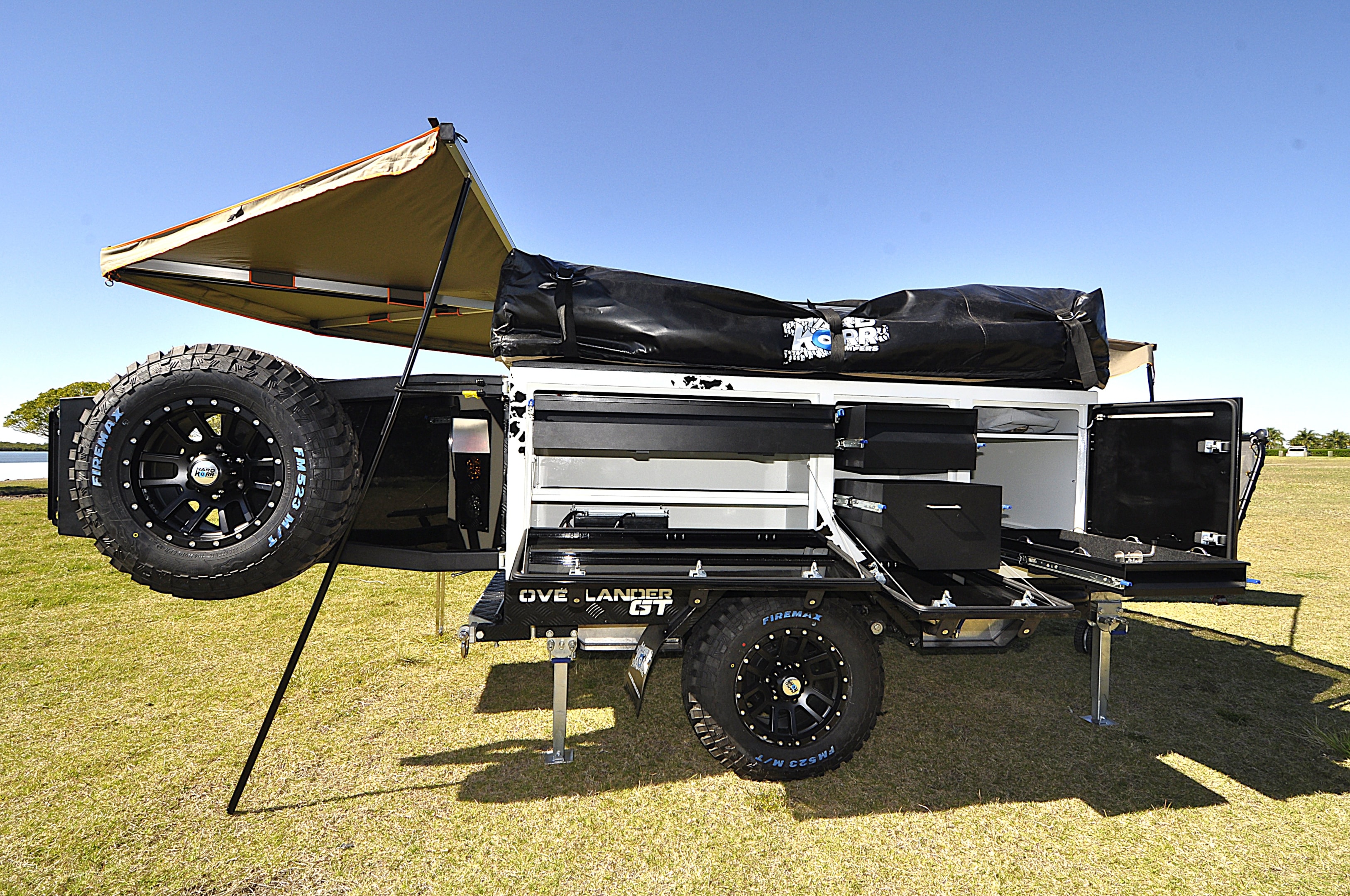 Hard Korr's Tony Taylor had the unit set up in a jiffy complete with its PVC floor.