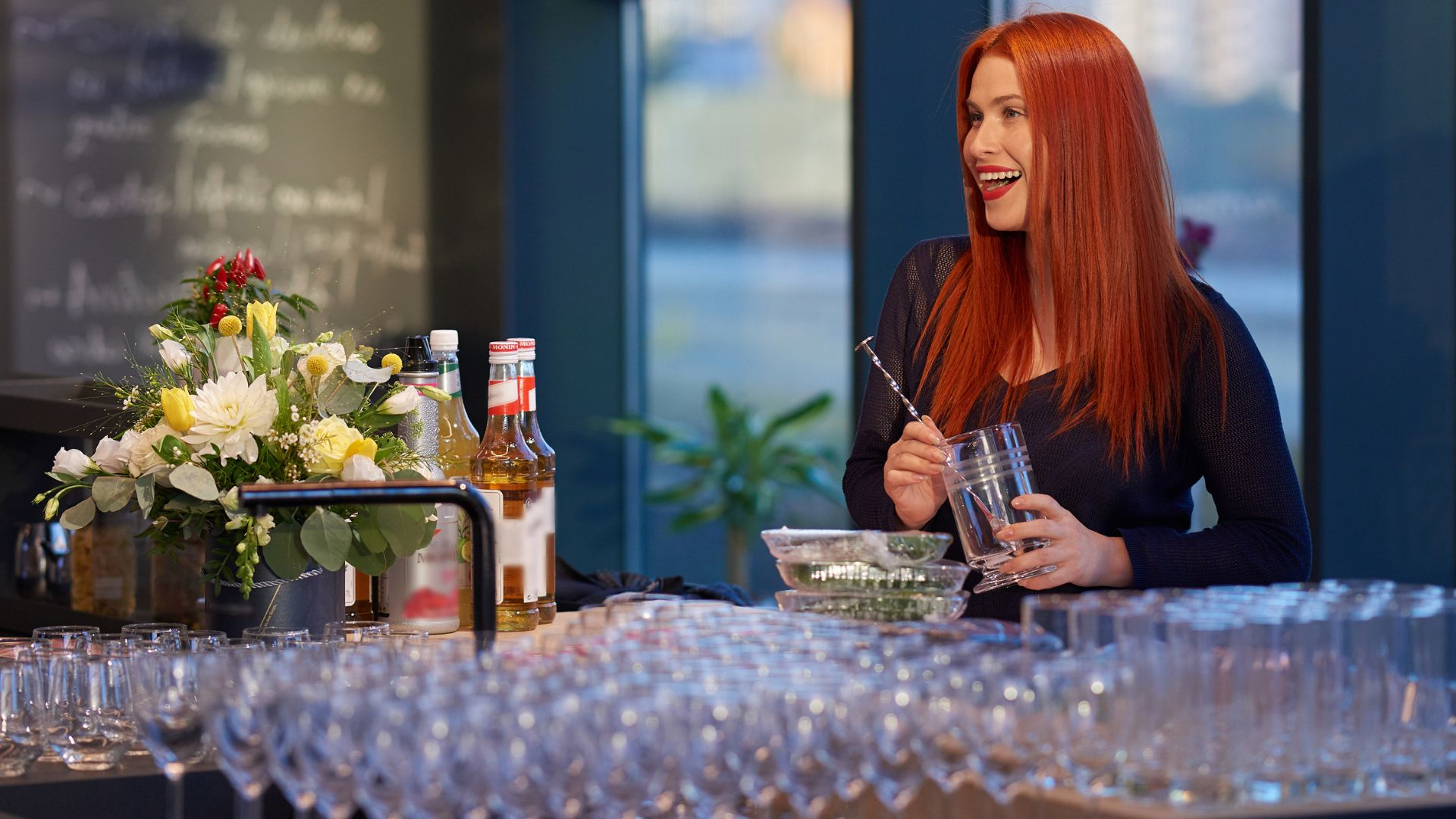 What Are The Benefits Of Using A Themed Mobile Bar Hire? -